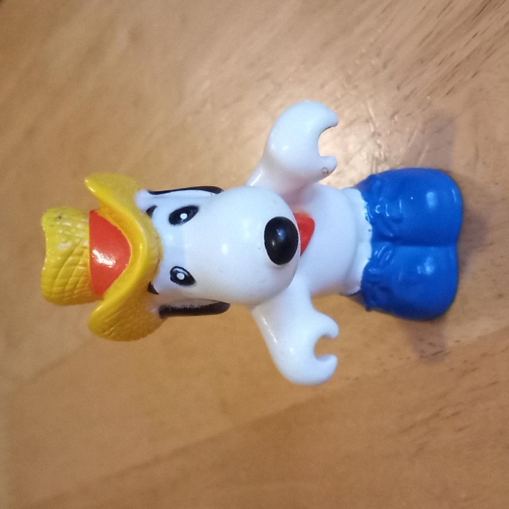 Snoopy Peanuts Toy Figure United Features Syndicate 1958 - 1966 Vintage